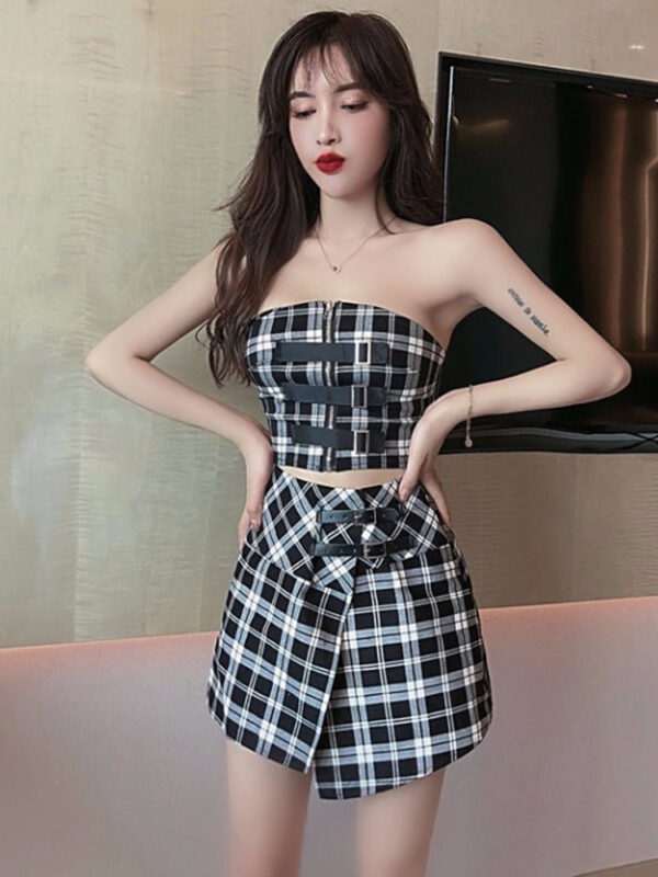 Black And White Plaid Tube Crop Top | Jennie - BlackPink - Image 3