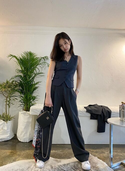 Black Pants With Stripes | Jennie – BlackPink