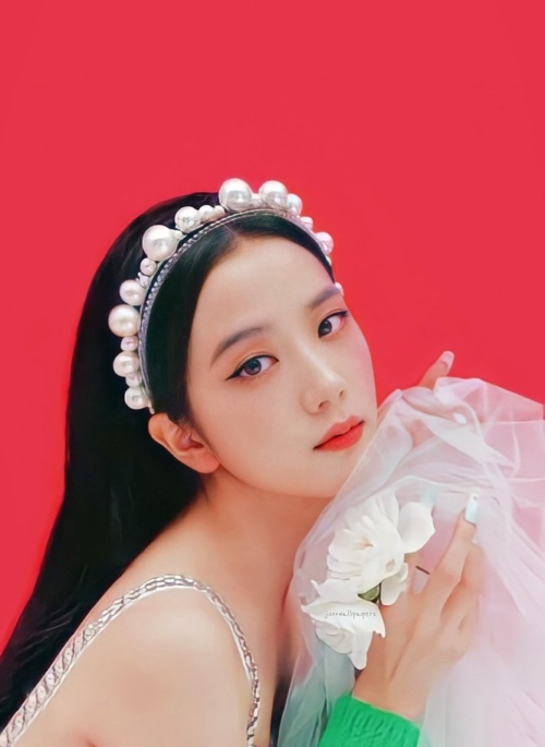 White Pearl Embellished Headband | Jisoo – BlackPink