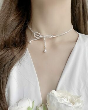 White Pearl Bow Necklace | Irene - Red Velvet