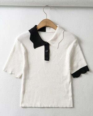 White Contrast Color Scallop Knitted Polo Shirt | Karina - Aespa