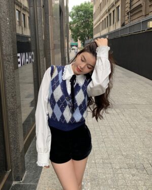 Blue Argyle Pattern Vest | Rose - BlackPink