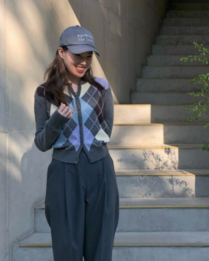 Grey Cardigan With Multicolor Diamond Pattern | Wendy - Red Velvet