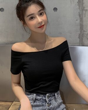 Black Off-Shoulders Short Sleeves Crop Top | Olivia - Loona