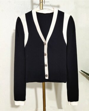 Black Vest-Detailed Cardigan | Hyuna