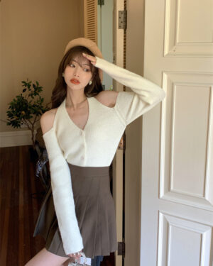 White Halter Long Sleeves Top | Karina - Aespa