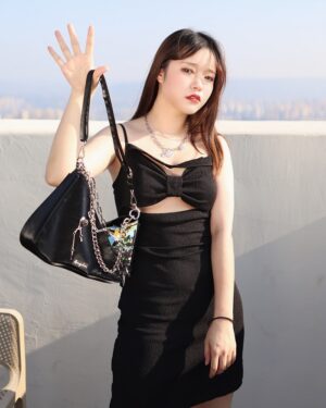 Black Cut-Out Chest Bow Dress | Jennie - BlackPink