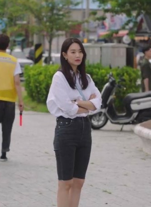 Black Denim Fitted Shorts | Yoon Hye Jin - Hometown Cha-Cha-Cha