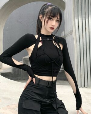 Black Strappy Long Sleeves Top | Chung Ha