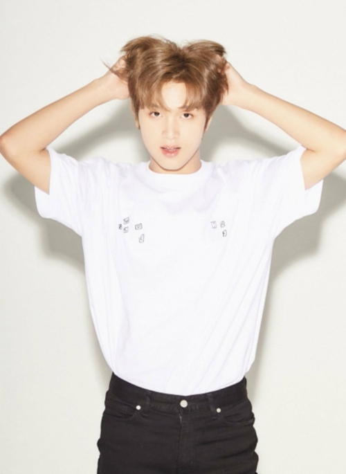 White Typewriter T-Shirt | Haechan – NCT