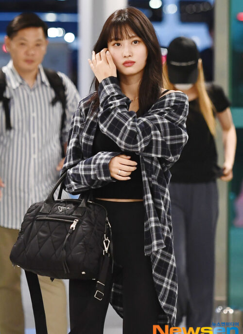 Black Oversized Plaid Shirt | Momo – Twice