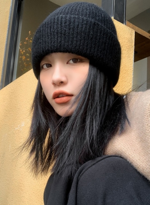 Black Knitted Beanie | Jungwon – Enhypen