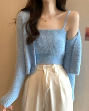 Blue Fluffy Sleeveless Crop Top and Cardigan Set | Soyeon - (G)I-DLE