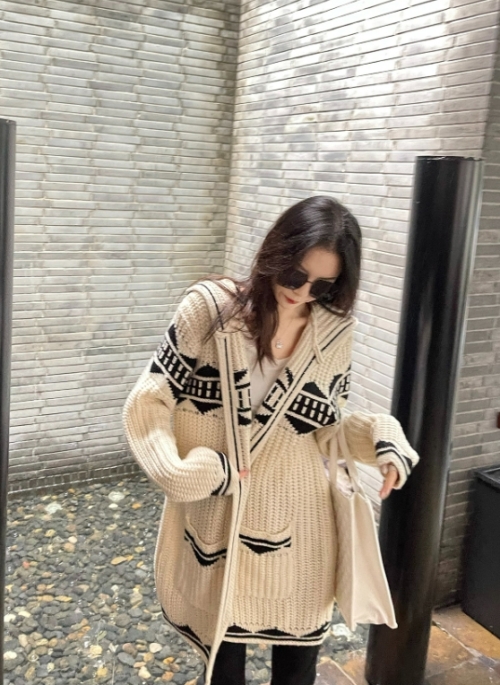 Beige Aztec Hooded Cardigan | Jeonghan – Seventeen