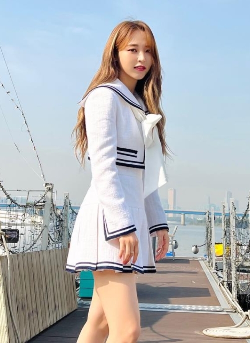 White Tweed Pleated Skirt | Moonbyul - Mamamoo