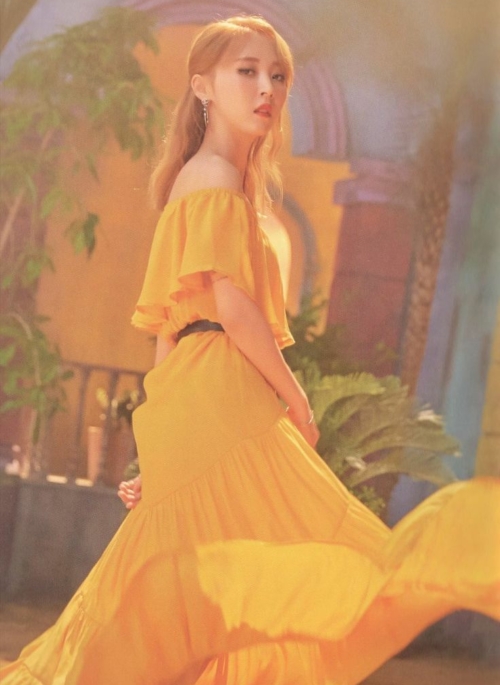 Yellow Off-Shoulder Maxi Dress | Moonbyul - Mamamoo