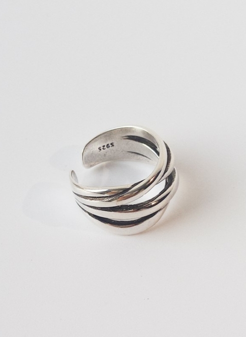 Silver Double-Cross Ring | Seulgi – Red Velvet