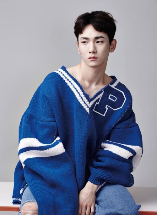 Blue Letter Patch Stripe V-Neck Sweater | Key - SHINee