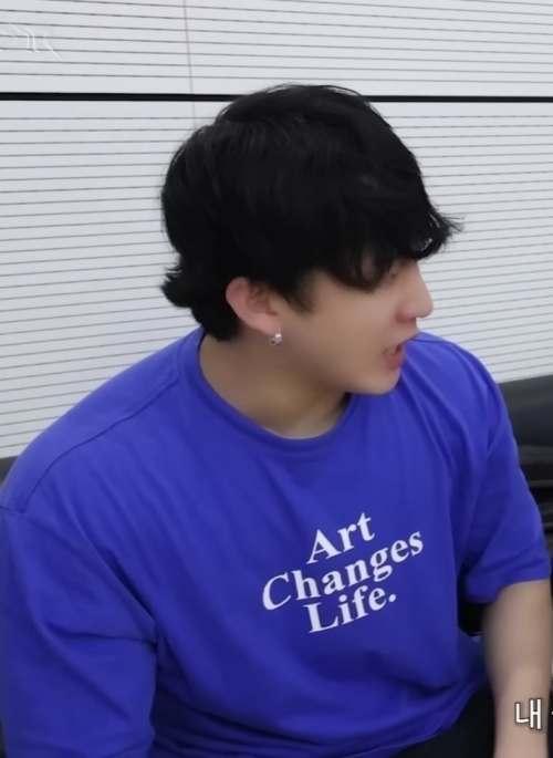 White “Art Changes Life” Print T-Shirt | Changbin – Stray Kids