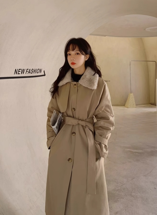 Beige Fur Collar Trench Coat | Lisa – BlackPink