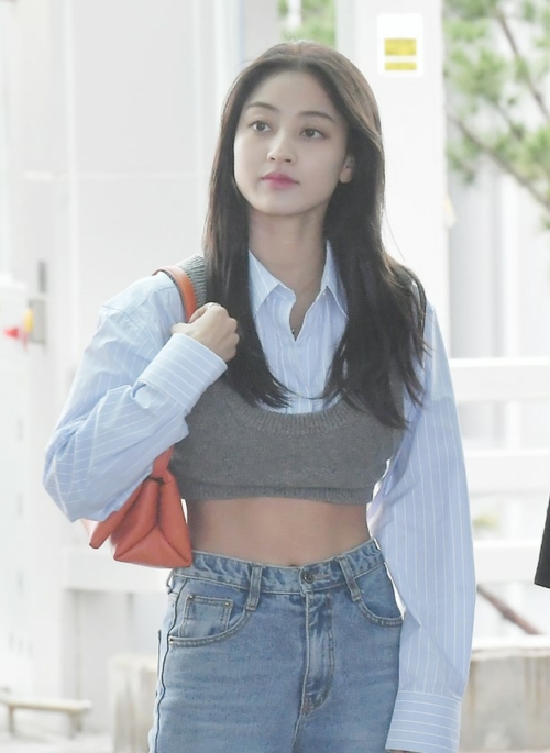 Blue Shirt And Grey Vest Two-Piece Set | Jihyo – Twice