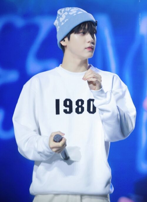 White 1980 Crewneck Sweatshirt | Soobin - TXT