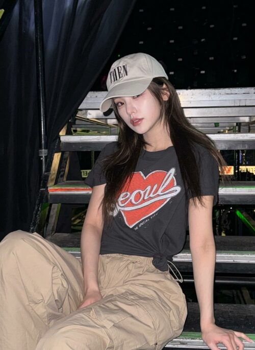 Black 'Seoul' T-Shirt | Yeji - ITZY