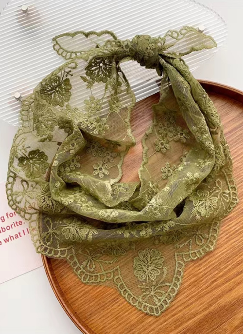 Green Floral Lace Head Scarf | Hyuna