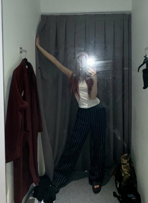 Navy Blue Striped Mopping Pants | Yuna - ITZY