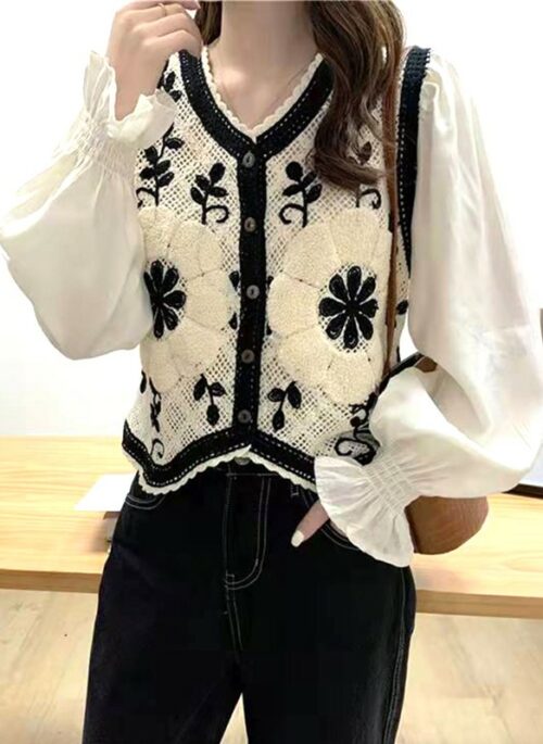 Black And White Flower Embroidered Cardigan | J -STAYC