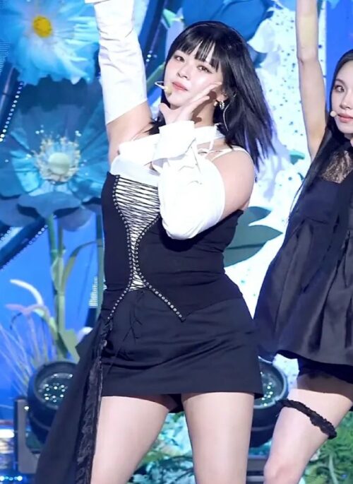 Black Lace Up Tube Top | Jeongyeon - Twice