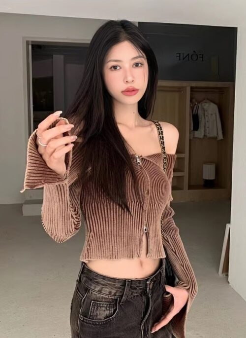 Brown Off-Shoulder Zip Cardigan | Yuqi – (G)I-DLE