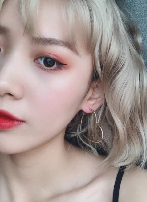 Silver Heart Hoop Earrings | Yuqi - (G)I-DLE