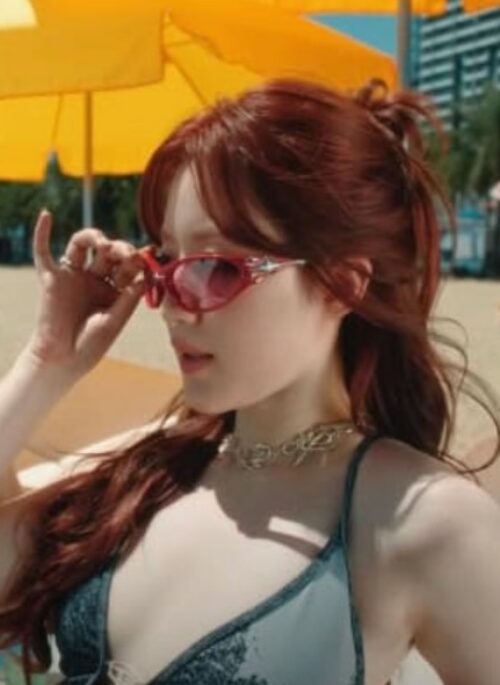 Red Sparkles Frame Sunglasses | Shuhua - (G)I-DLE