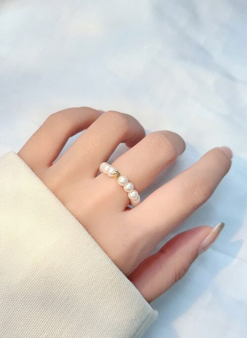 White Minimalist Pearl Ring | Jeongin - Stray Kids