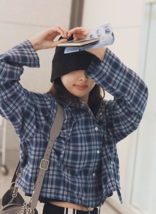 Blue Plaid Cropped Hooded Shirt | Nayeon – Twice