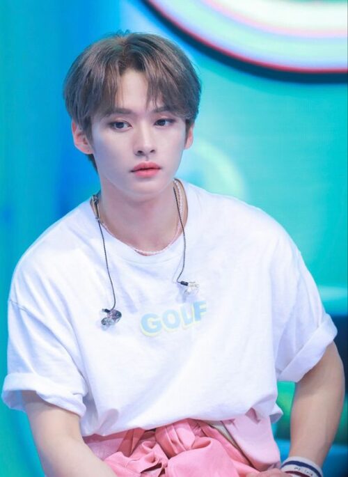 White “GOLF” Print  T-Shirt | LeeKnow – Stray Kids