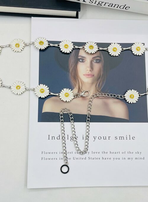 Silver Daisy Accents Waist Chain | Sieun - STAYC