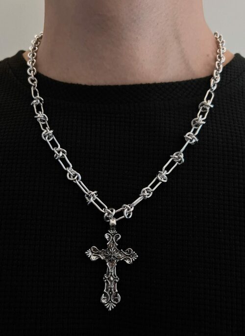 Silver Gothic Cross Necklace | Winter - Aespa