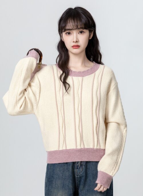 Color Block Round Neck Sweater With Loose Design