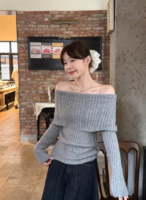 Grey Off-Shoulder Ribbed Sweater | Seeun - STAYC