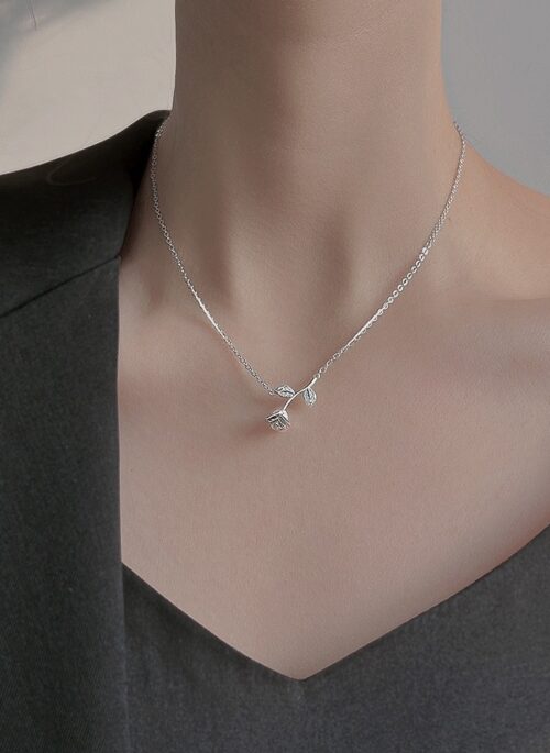 Silver Rose Clavicle Necklace | Joy - Red Velvet