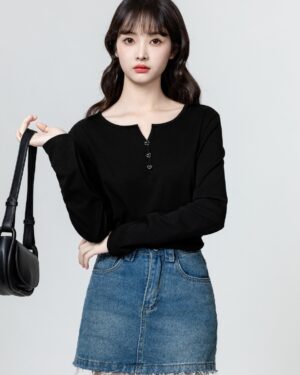 Black Vneck Long Sleeve Top