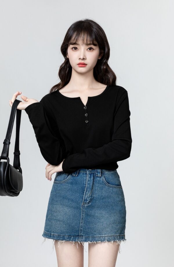 Black Vneck Long Sleeve Top