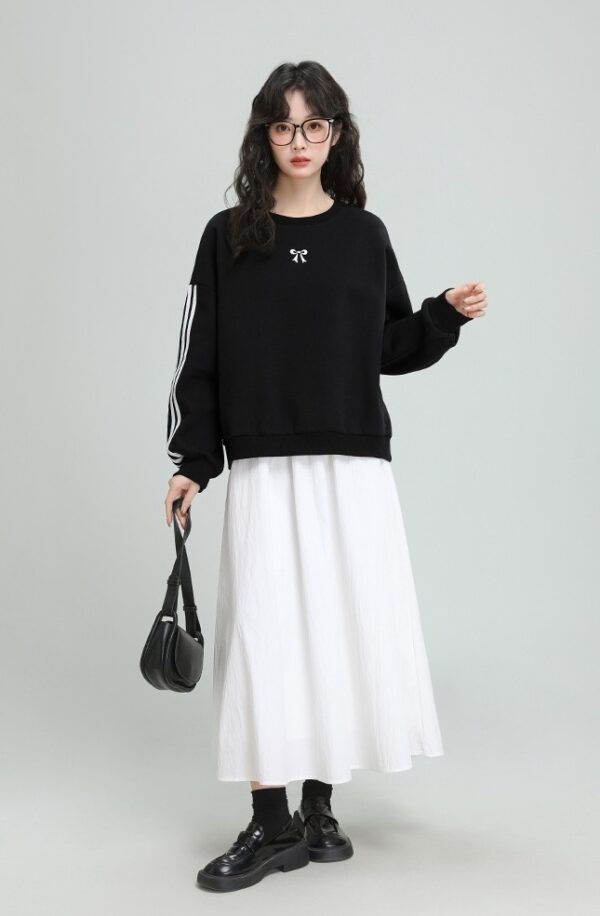 Black Embroidered Bow Crewneck Sweatshirt - Image 5