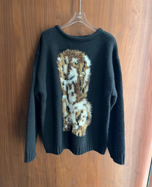 Black Knitted Fuzzy Dog Accent Sweater | Jennie - BlackPink - Image 4