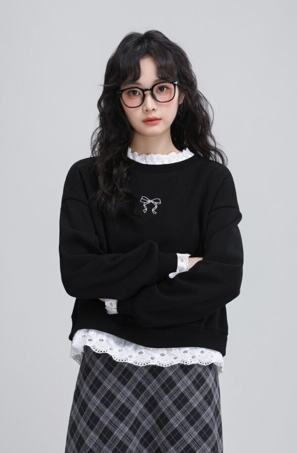 Black Lace Trim Pullover Sweatshirt - Image 3