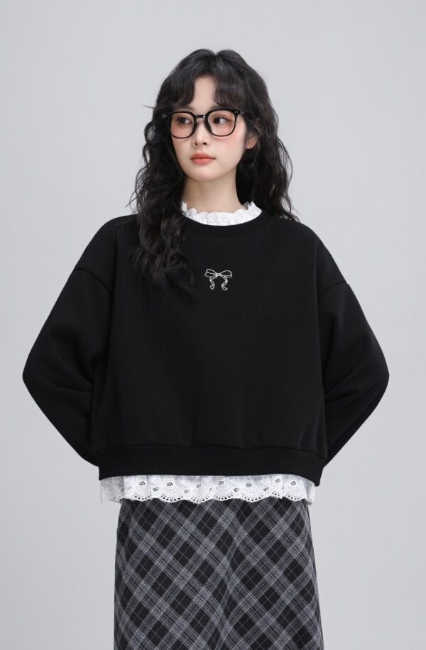 Black Lace Trim Pullover Sweatshirt - Image 9