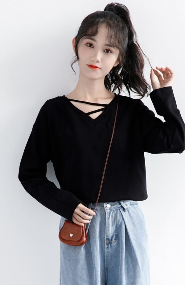 Black Vneck Long Sleeve Top - Image 10