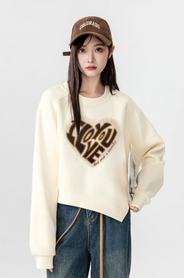 Heart Letter Design Crewneck Sweatshirt - Image 12